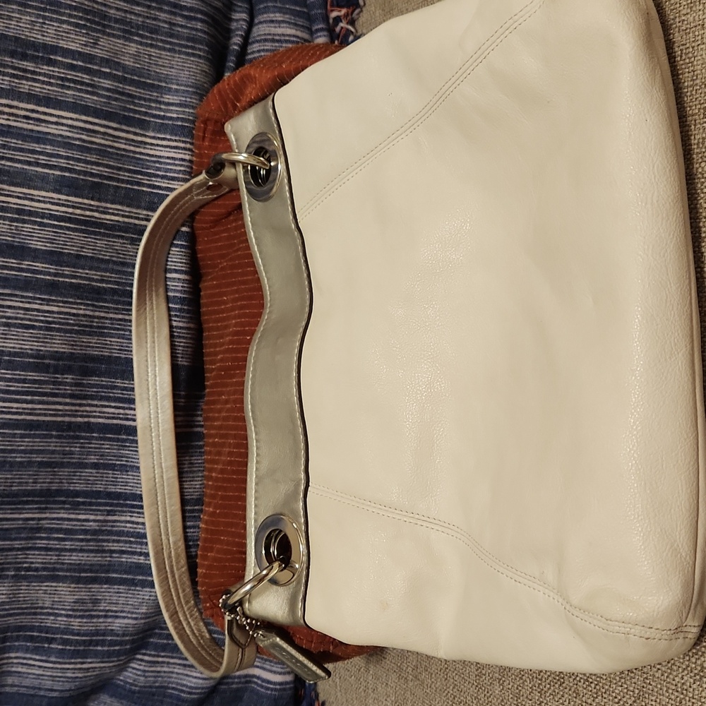 Coach F17605 Ashley Leather Hippie Bag Cross Body Purse White Silver Shoulder - Picture 5 of 10